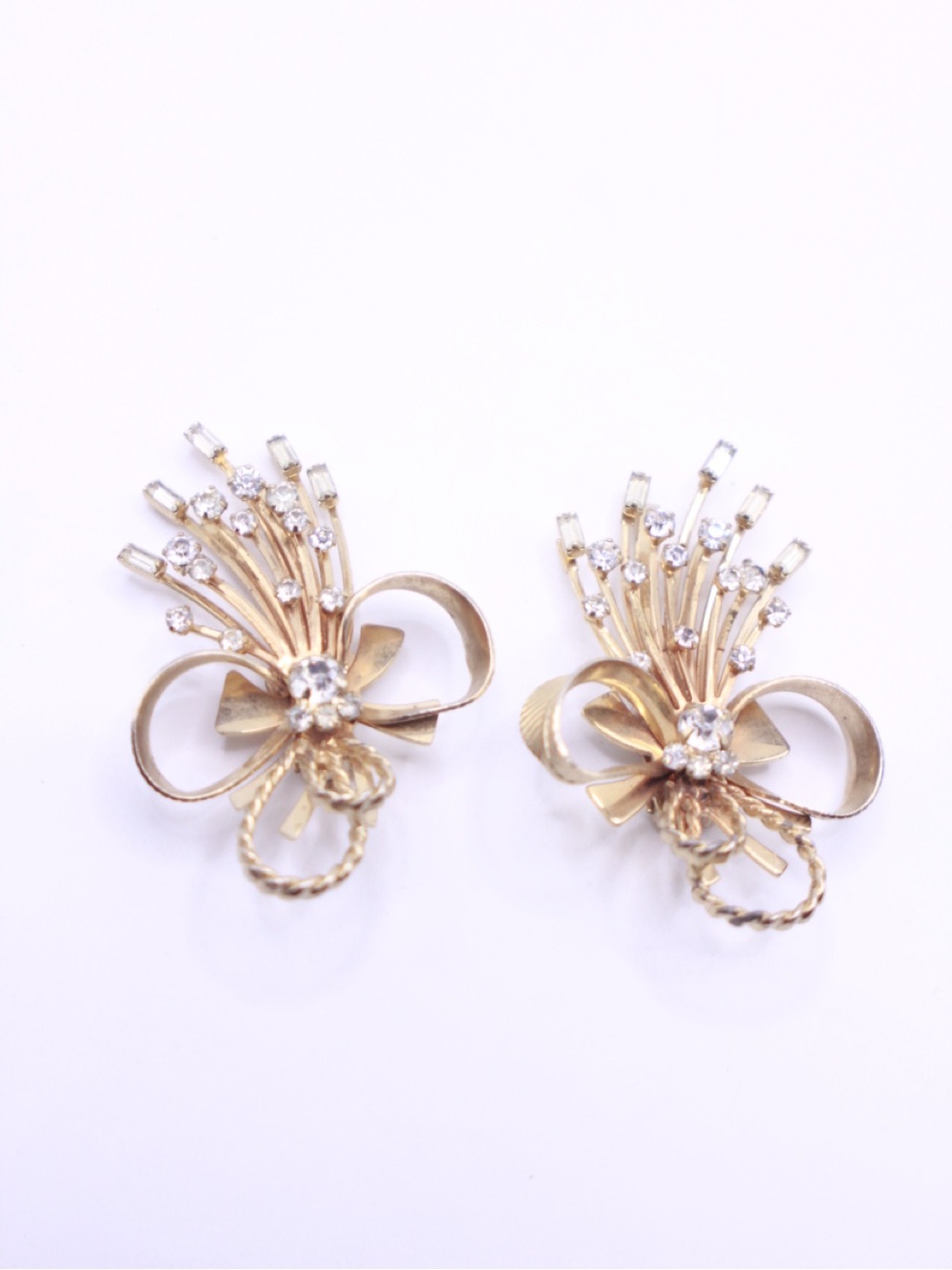 vintage 1960s Sarah Coventry "Vogue" clip-on earrings